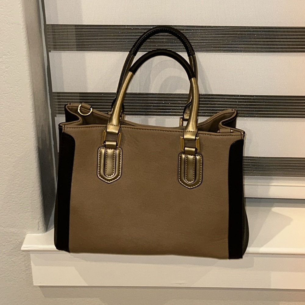 VGUC Neiman Marcus Handbag Purse Medium Size Tan Black Gold